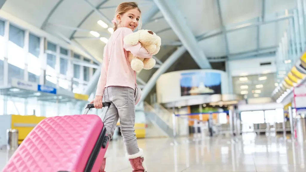 Com quantos anos pode viajar sozinho Com quantos anos pode viajar sozinho