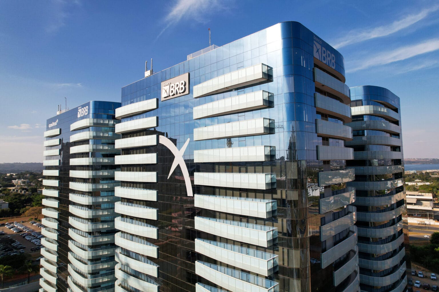 BRB demite dois diretores do caso Master