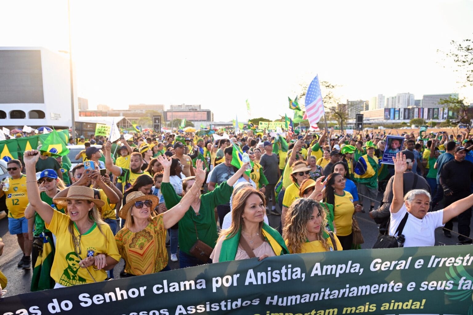 Presos do 8 de janeiro esperam derrubada de veto ao PL