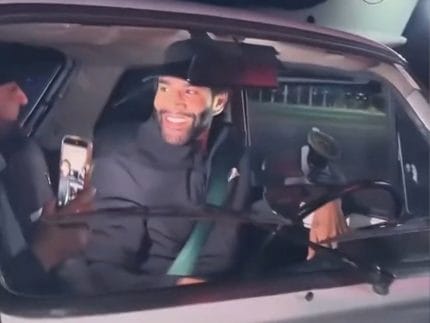 Gusttavo Lima vai de Fiat 147 para show em Lavras