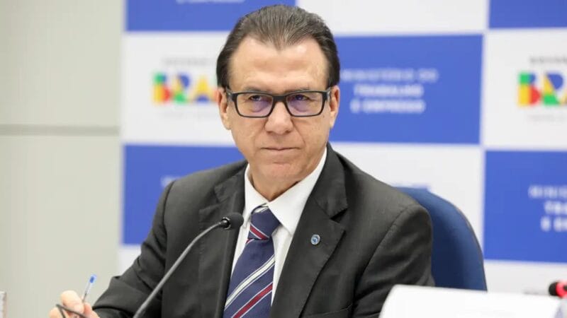 Marinho cobra Congresso sobre trabalho por app e escala 6x1