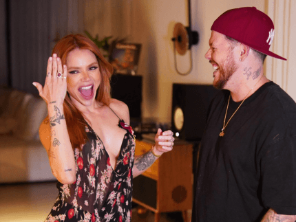 Thaís celebra pedido de casamento de Ferrugem