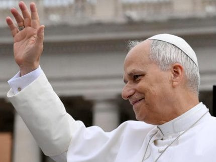 Vaticano condena "cura gay" e debate inclusão LGBTQIA+