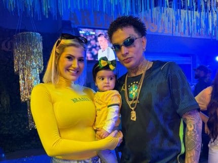 Esposa e filha de MC Guimê sofrem acidente após clipe