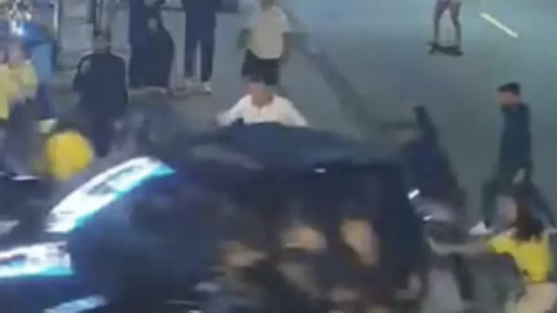 Jovem atropela grupo ao fugir de briga em SP